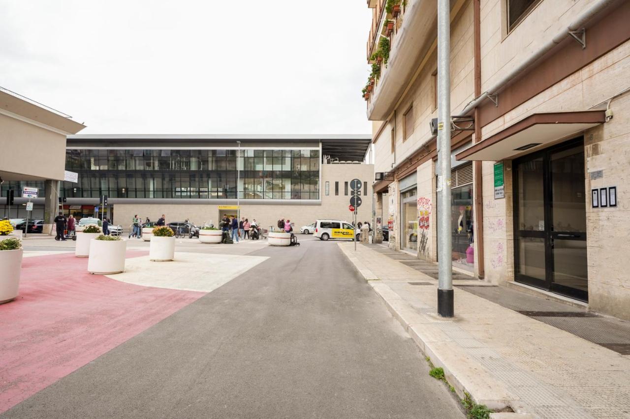 Mediterranea Apartment- Central Station - Free Wifi&Netflix Μπάρι Εξωτερικό φωτογραφία